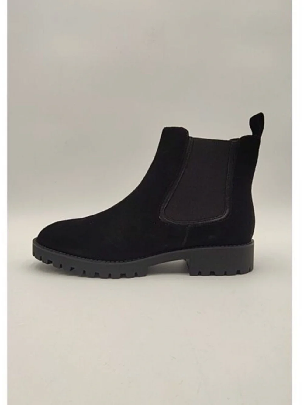 NWT Quince Black Suede Chelsea Lug Sole Ankle Boots - Women Size 10